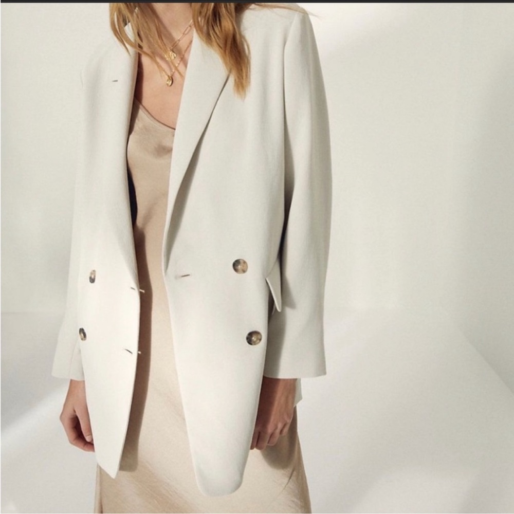 Wilfred Free Cherrelle Blazer in Bone XS. Aritzia